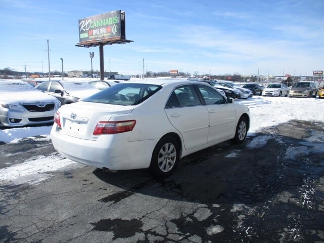 2008 Toyota Camry in Oak Grove, MO 64075 - 18097054 5