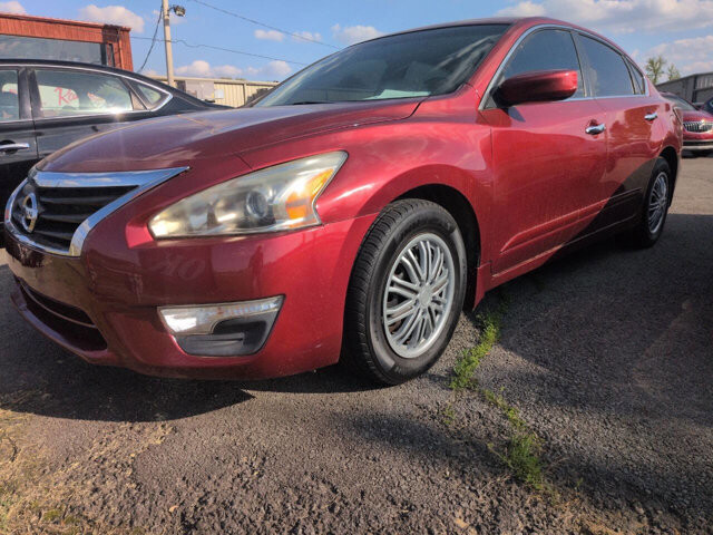 2015 Nissan Altima in North Little Rock, AR 72117-1620 - 18097059