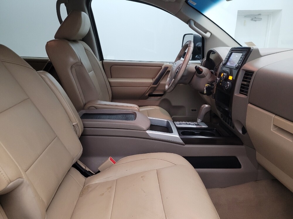 2013 Nissan Titan in Glendale, AZ 85301 - 18097063 21