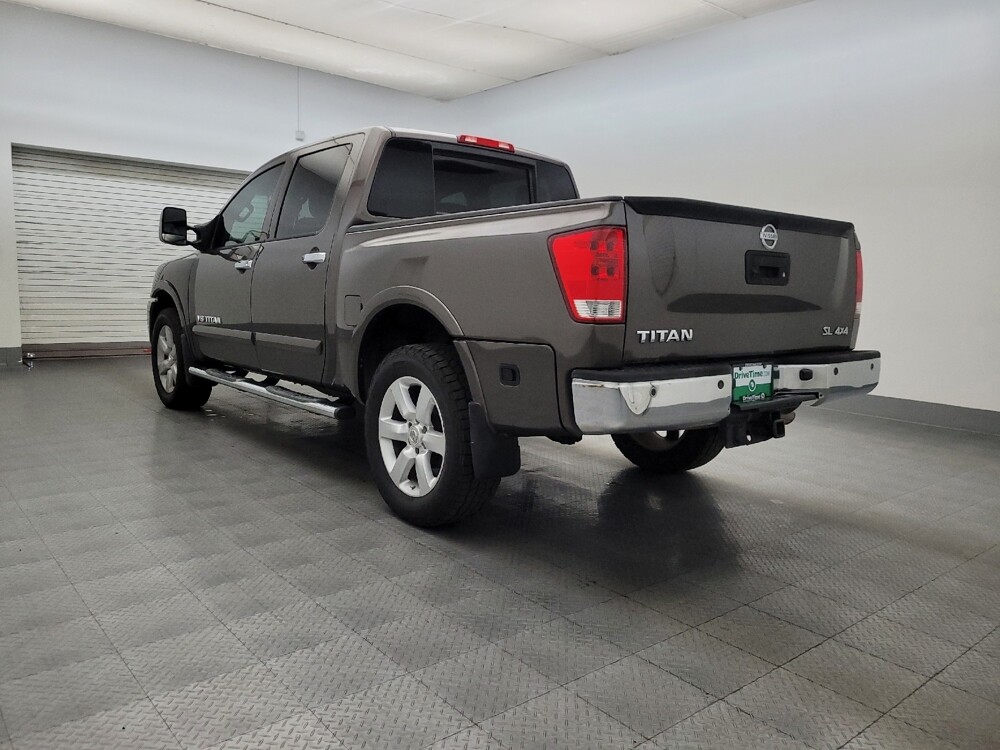 2013 Nissan Titan in Glendale, AZ 85301 - 18097063 5