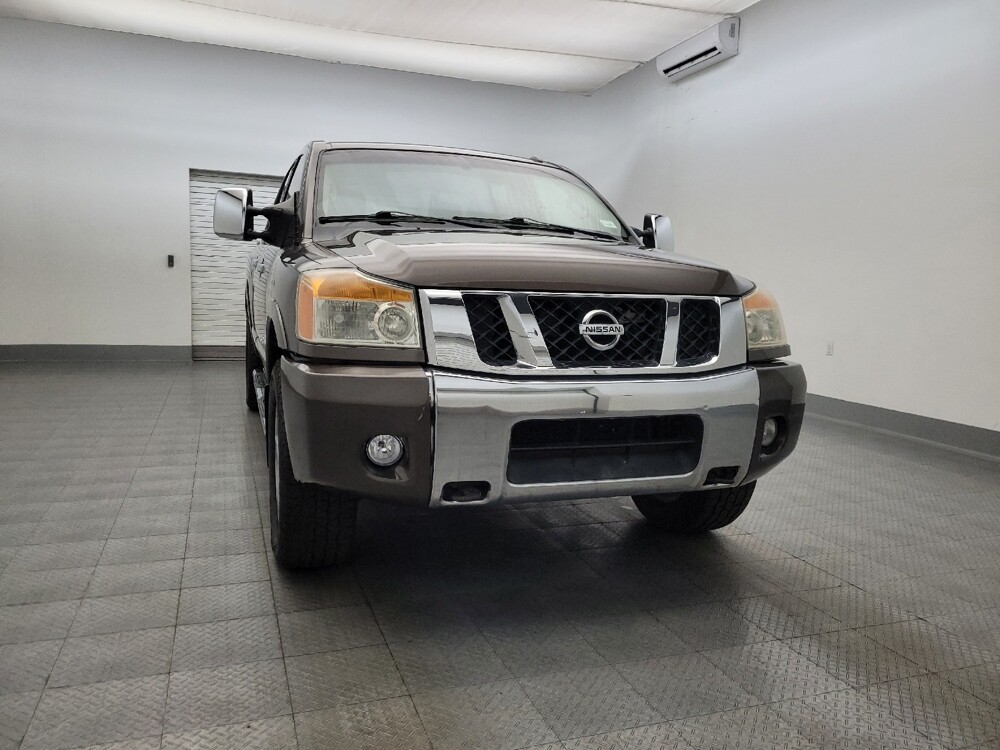 2013 Nissan Titan in Glendale, AZ 85301 - 18097063 14