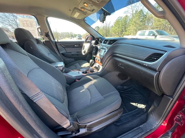 2013 Chevrolet Traverse in Flowery Branch, GA 30542 - 18097066 8