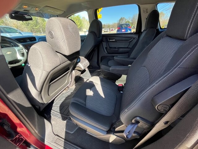 2013 Chevrolet Traverse in Flowery Branch, GA 30542 - 18097066 9