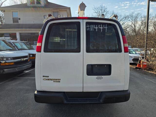 2011 Chevrolet Express 2500 in Blauvelt, NY 10913 - 18097084 7