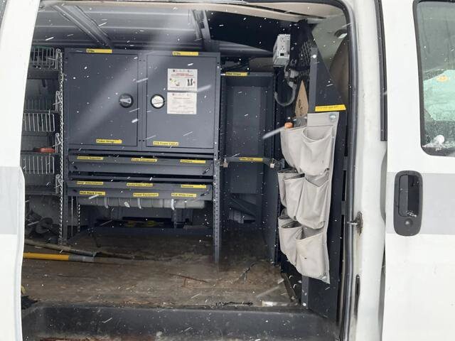 2011 Chevrolet Express 2500 in Blauvelt, NY 10913 - 18097084 16