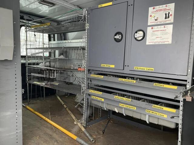 2011 Chevrolet Express 2500 in Blauvelt, NY 10913 - 18097084 17