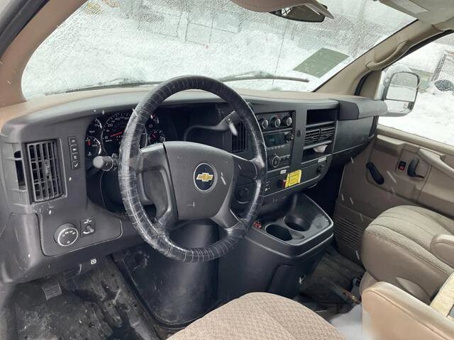 2011 Chevrolet Express 2500 in Blauvelt, NY 10913 - 18097084 7