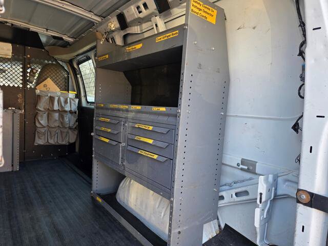 2011 Chevrolet Express 2500 in Blauvelt, NY 10913 - 18097084 36