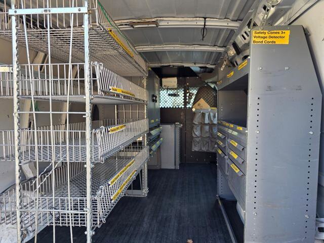 2011 Chevrolet Express 2500 in Blauvelt, NY 10913 - 18097084 35