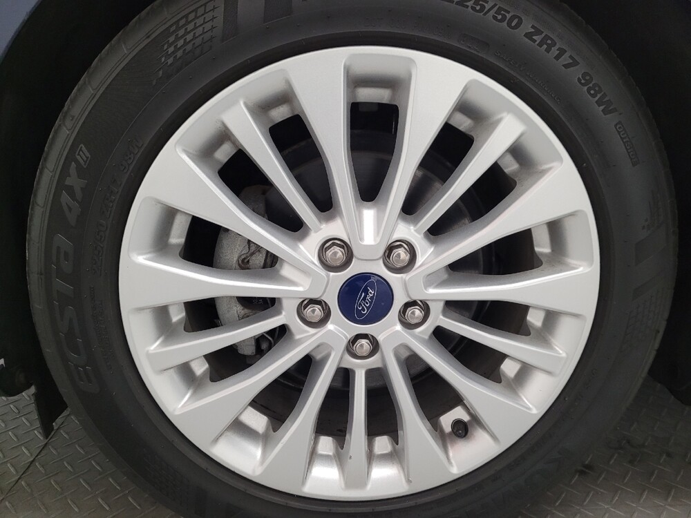 2017 Ford C-MAX in Torrance, CA 90504 - 18097090 31