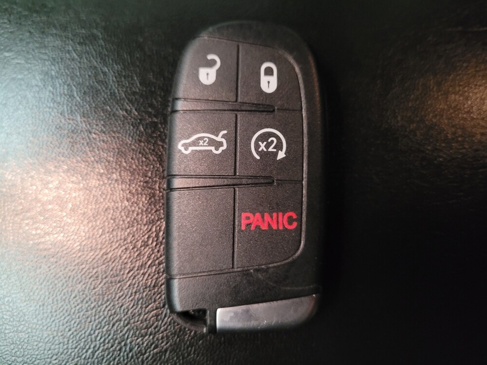 2019 Jeep Cherokee in Sacramento, CA 95821 - 18097093 32