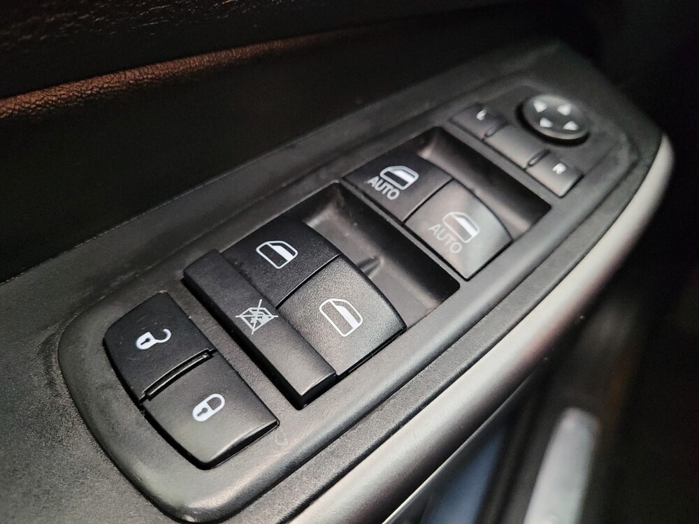 2019 Jeep Cherokee in Sacramento, CA 95821 - 18097093 27