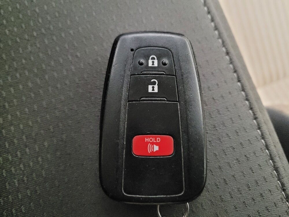 2018 Toyota Prius in Downey, CA 90241 - 18097096 32