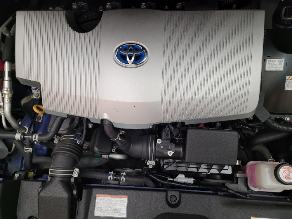 2018 Toyota Prius in Downey, CA 90241 - 18097096 30