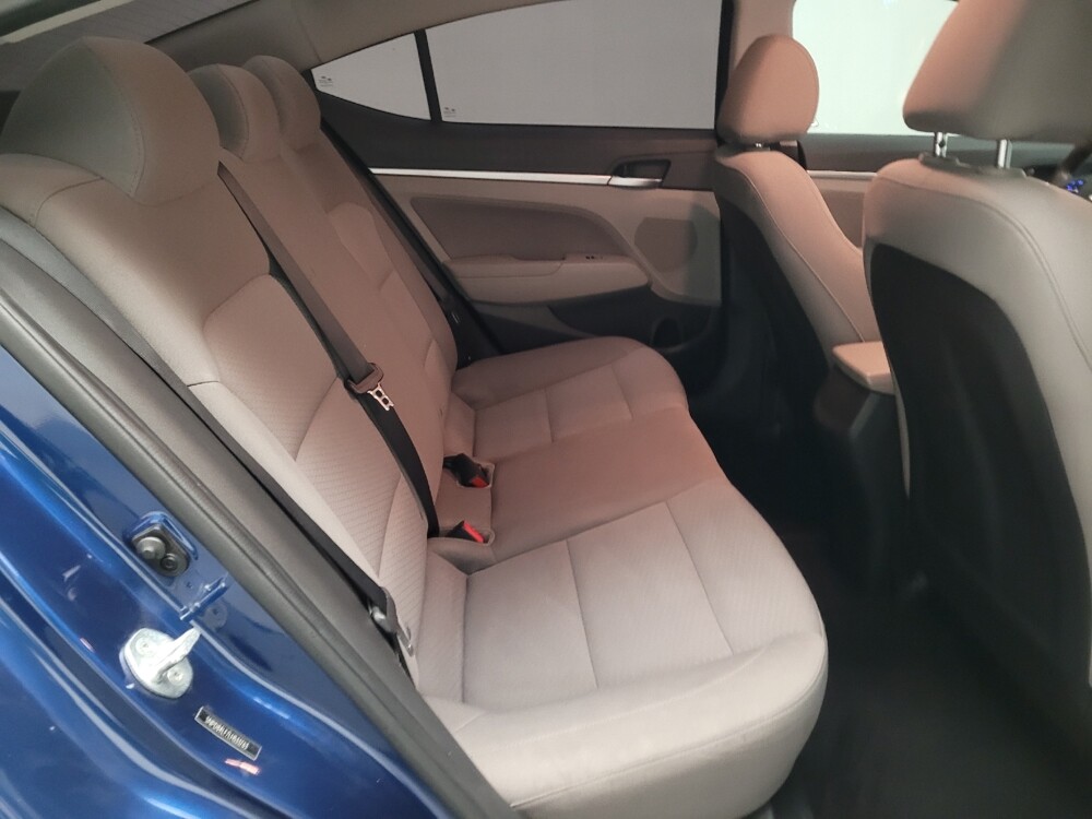 2020 Hyundai Elantra in Bakersfield, CA 93309 - 18097102 19