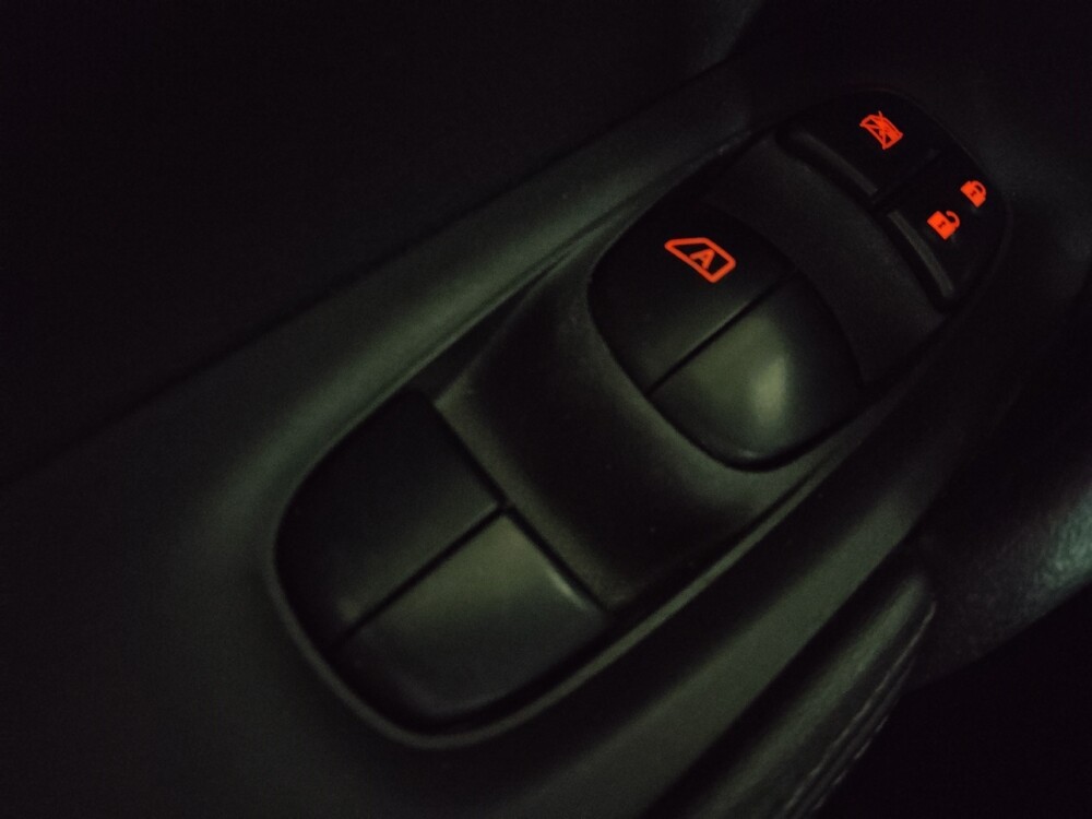 2018 Nissan Rogue in Albany, GA 31705 - 18097107 27