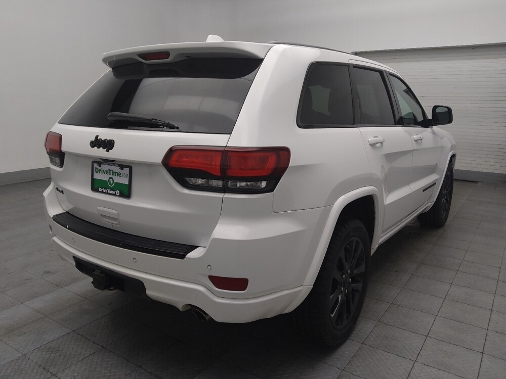 2017 Jeep Grand Cherokee in Morrow, GA 30260 - 18097108 9