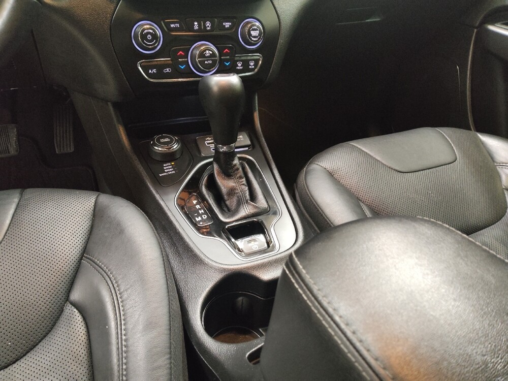 2019 Jeep Cherokee in Fairfield, OH 45014 - 18097112 26