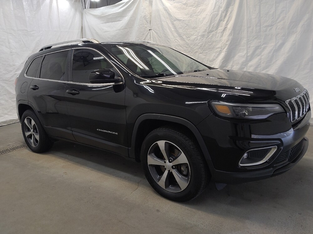 2019 Jeep Cherokee in Fairfield, OH 45014 - 18097112 11