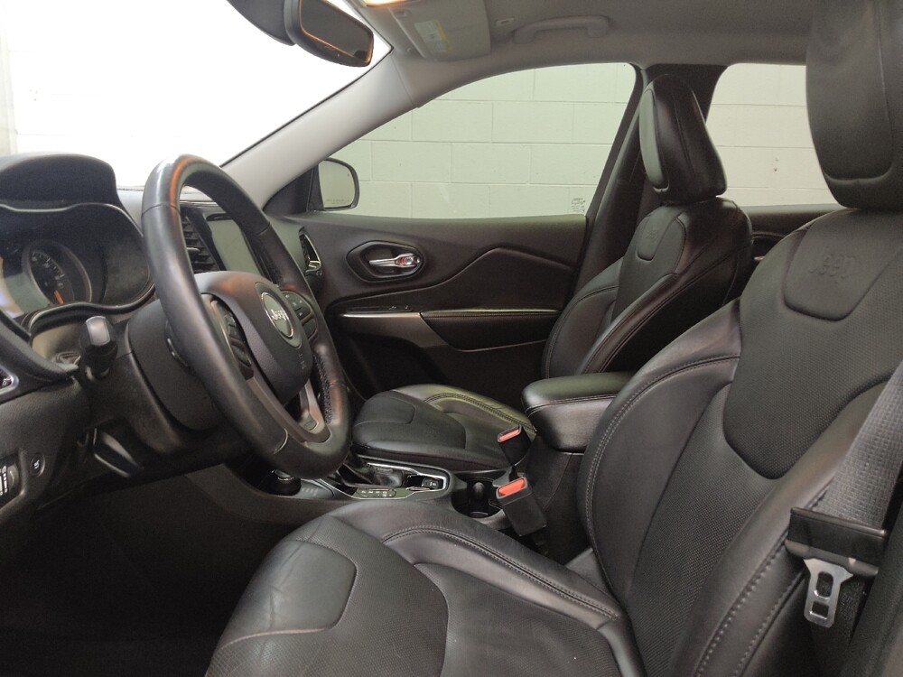 2019 Jeep Cherokee in Fairfield, OH 45014 - 18097112 17