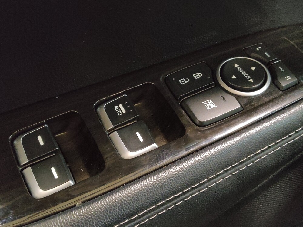 2020 Kia Sorento in Oklahoma City, OK 73139 - 18097115 27