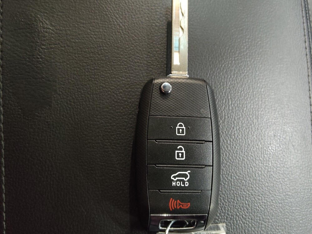 2020 Kia Sorento in Oklahoma City, OK 73139 - 18097115 32