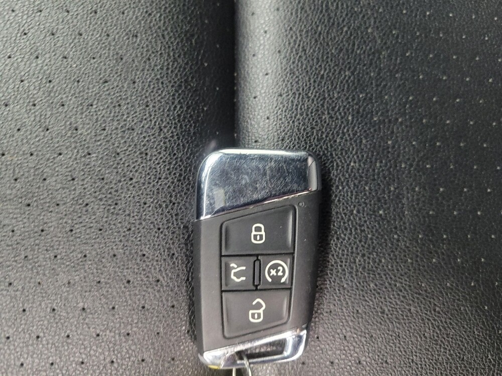 2022 Volkswagen Atlas in Highland, IN 46322 - 18097118 32