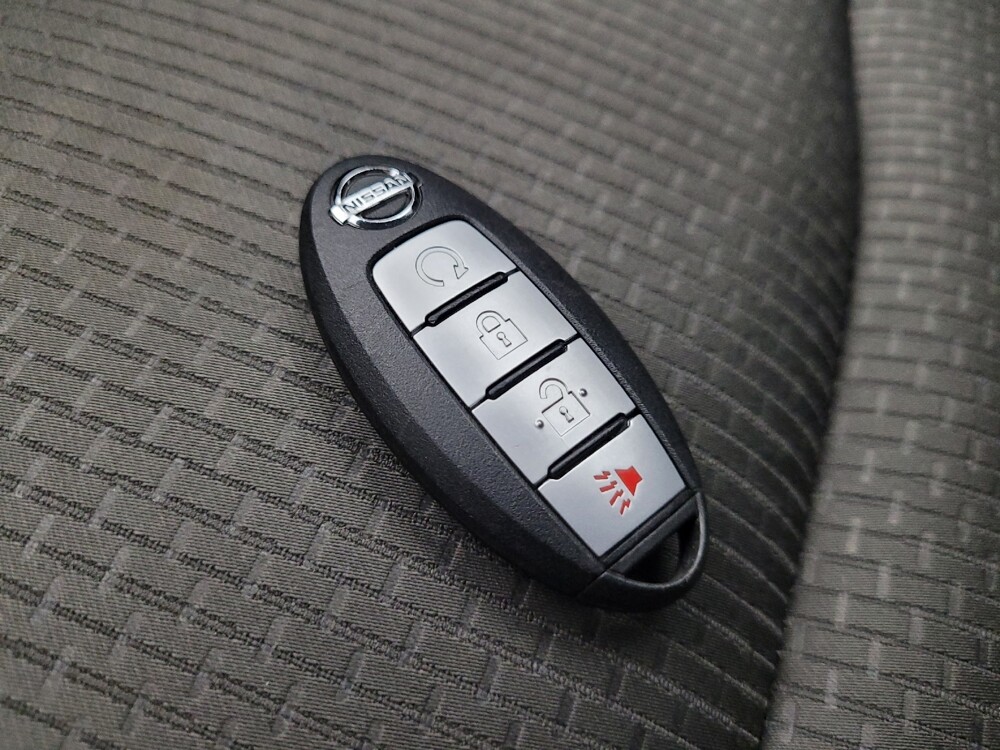 2019 Nissan Pathfinder in Phoenix, AZ 85022 - 18097120 32