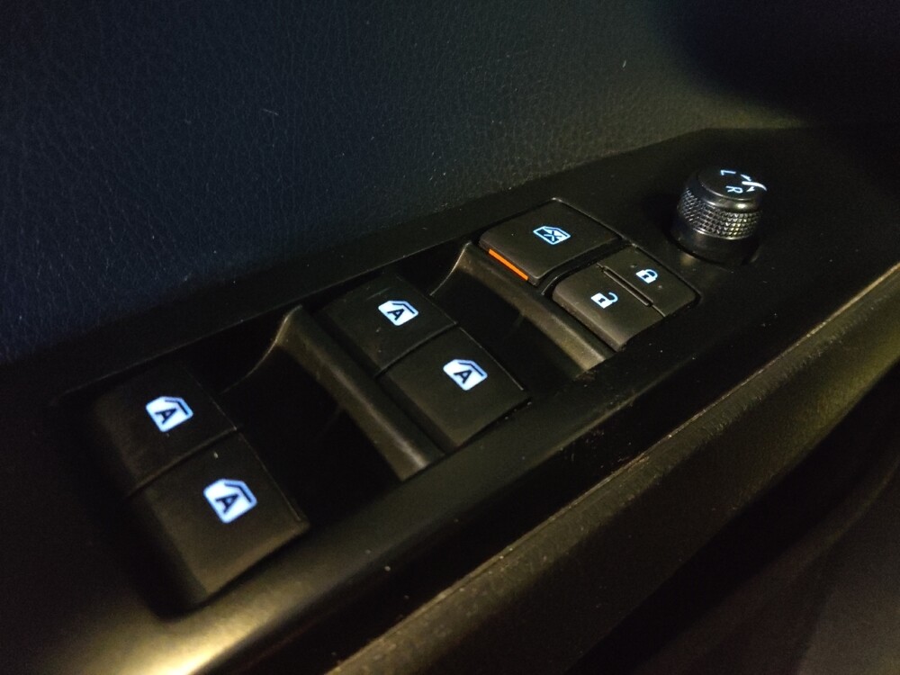 2020 Toyota Camry in Mesa, AZ 85210 - 18097121 27