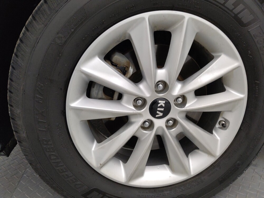 2019 Kia Sorento in Lakewood, CO 80215 - 18097132 31