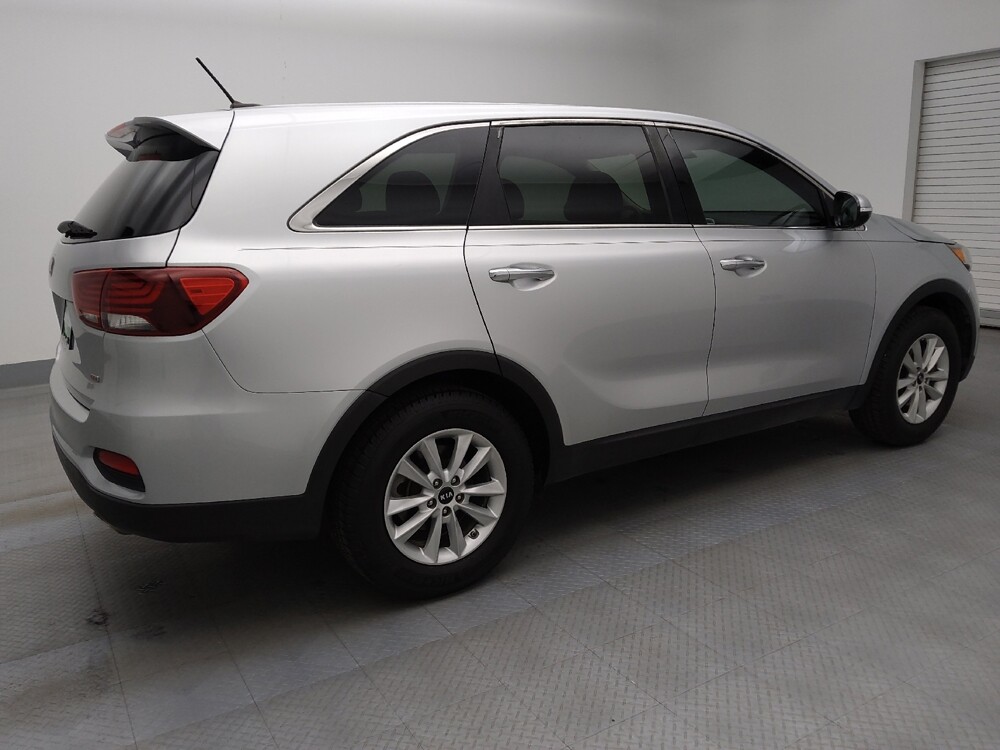 2019 Kia Sorento in Lakewood, CO 80215 - 18097132 10