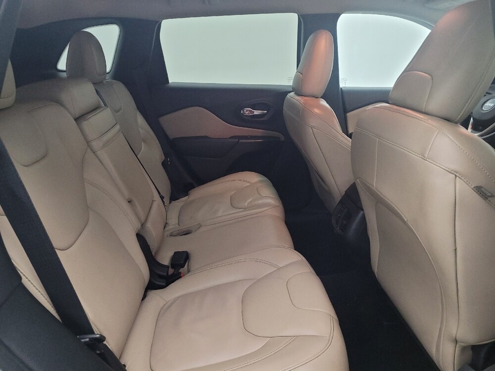 2015 Jeep Cherokee in Fairfield, OH 45014 - 18097147 19