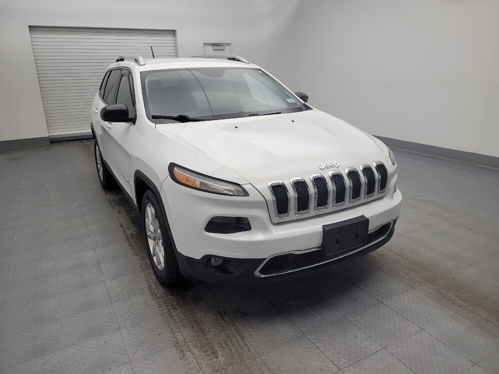 2015 Jeep Cherokee in Fairfield, OH 45014 - 18097147 13