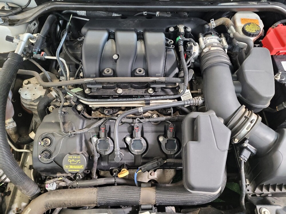 2013 Ford Taurus in Fairfield, OH 45014 - 18097153 30