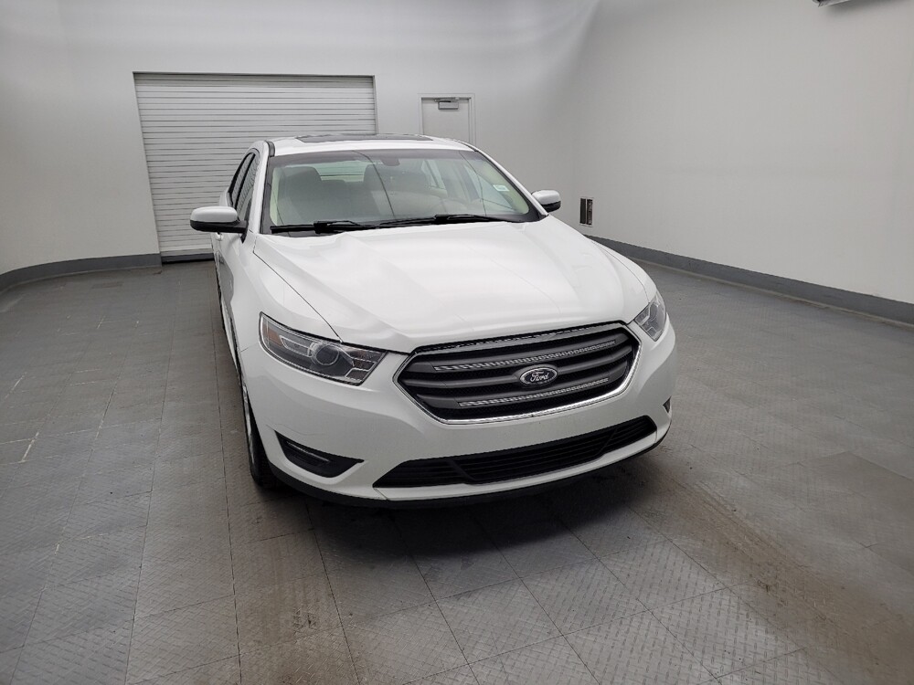 2013 Ford Taurus in Fairfield, OH 45014 - 18097153 14