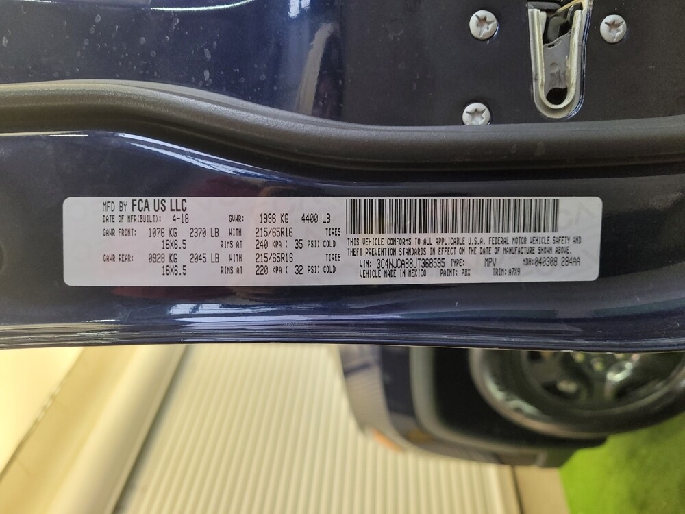 2018 Jeep Compass in Fairfield, OH 45014 - 18097154 33