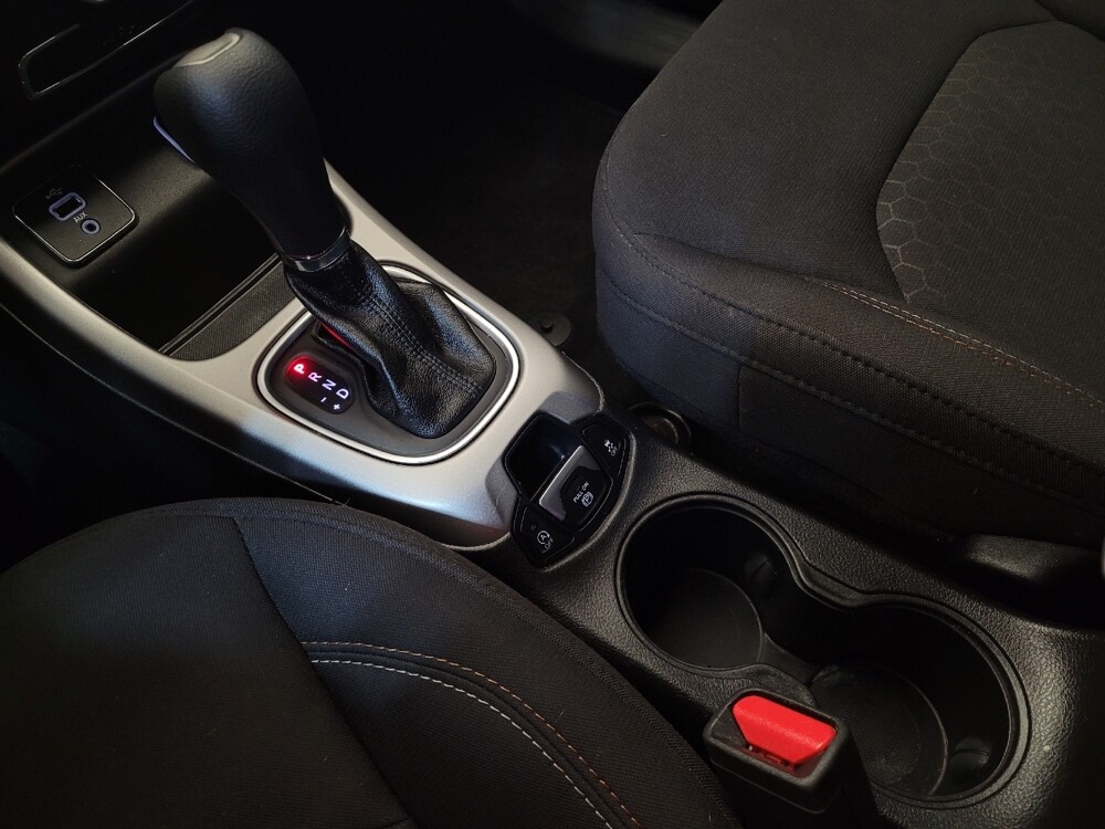 2018 Jeep Compass in Fairfield, OH 45014 - 18097154 26