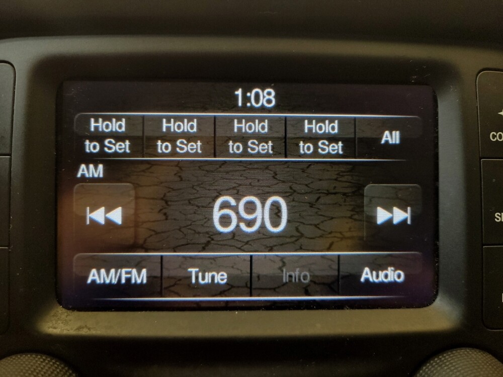 2018 Jeep Compass in Fairfield, OH 45014 - 18097154 25