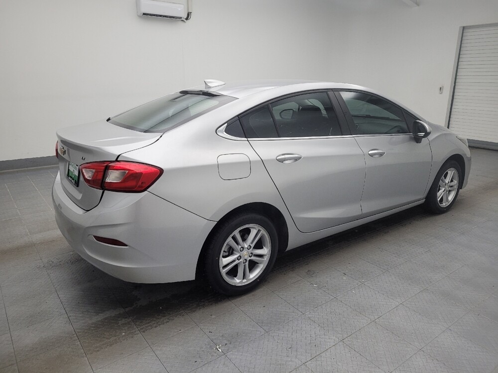 2018 Chevrolet Cruze in Fairfield, OH 45014 - 18097156 10