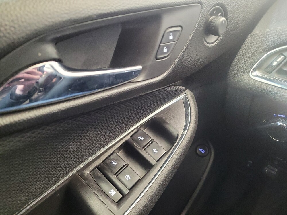 2018 Chevrolet Cruze in Fairfield, OH 45014 - 18097156 27