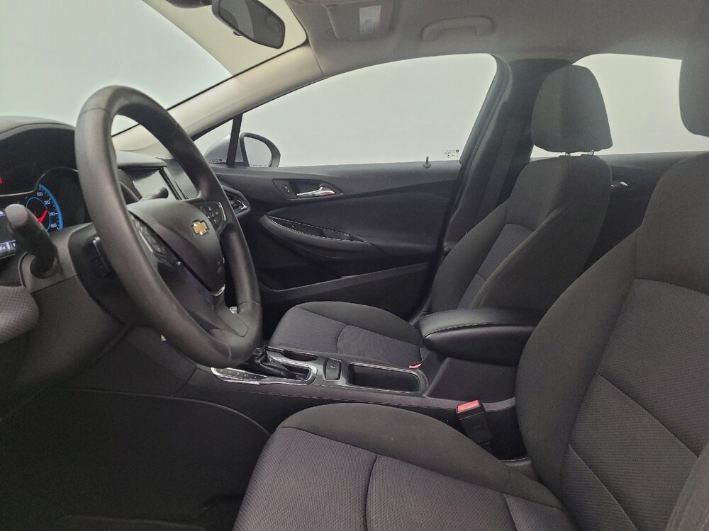 2018 Chevrolet Cruze in Fairfield, OH 45014 - 18097156 17