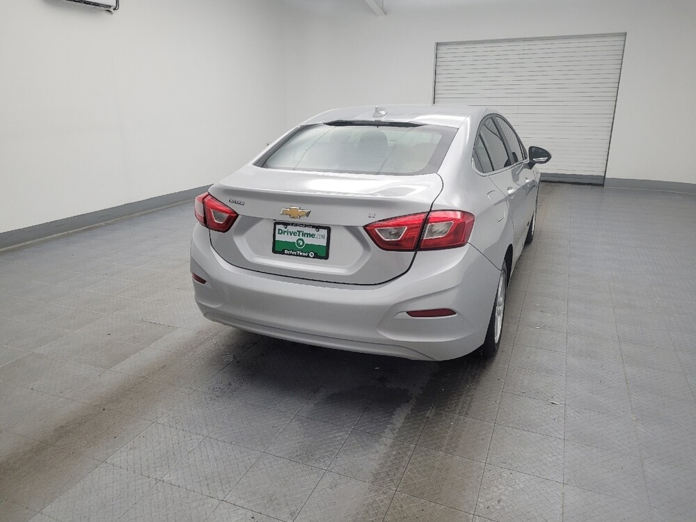 2018 Chevrolet Cruze in Fairfield, OH 45014 - 18097156 7
