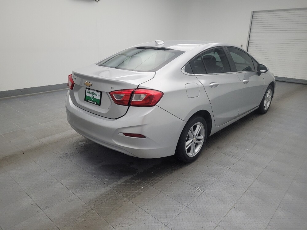 2018 Chevrolet Cruze in Fairfield, OH 45014 - 18097156 9