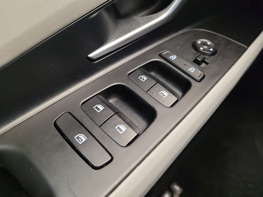 2021 Hyundai Elantra in Fairfield, OH 45014 - 18097157 27