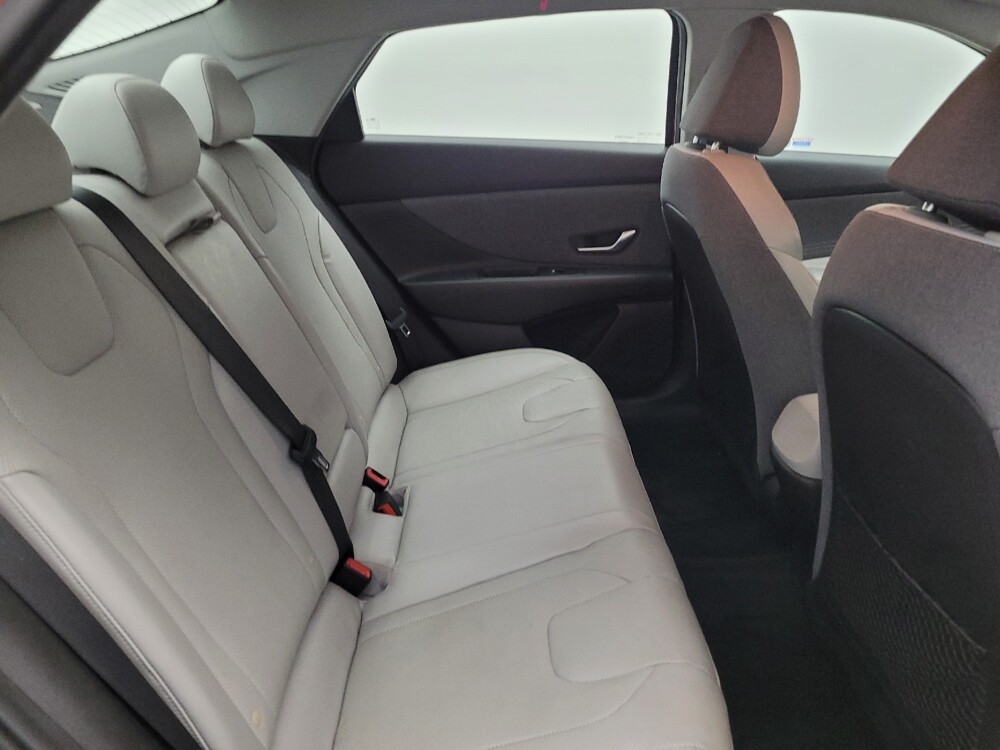 2021 Hyundai Elantra in Fairfield, OH 45014 - 18097157 19