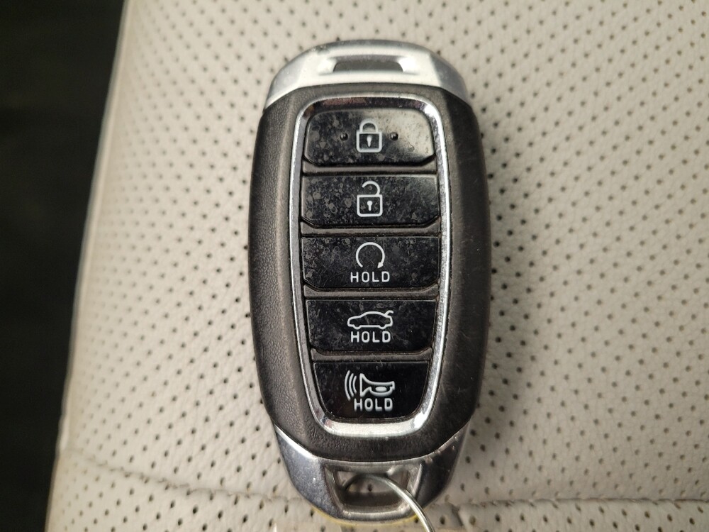 2021 Hyundai Elantra in Fairfield, OH 45014 - 18097157 32