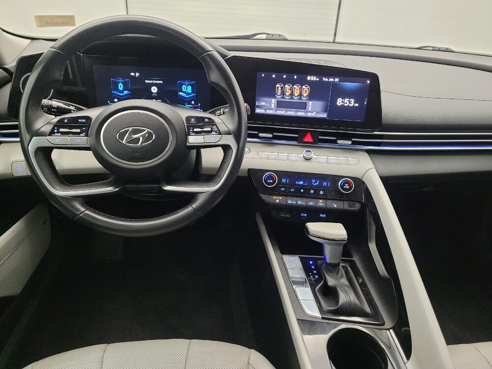 2021 Hyundai Elantra in Fairfield, OH 45014 - 18097157 22