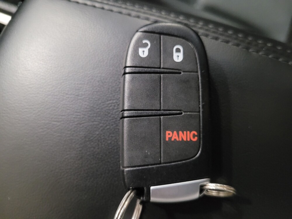 2020 Jeep Grand Cherokee in Pittsburgh, PA 15237 - 18097160 32