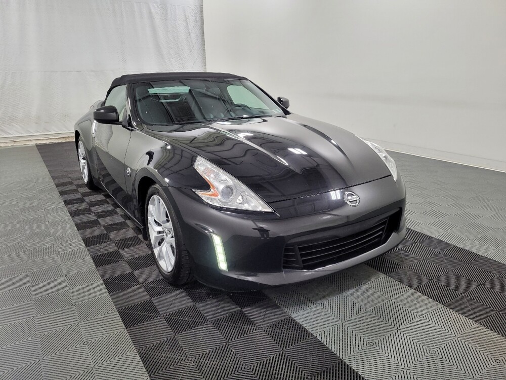 2014 Nissan 370Z in Pittsburgh, PA 15236 - 18097162 13