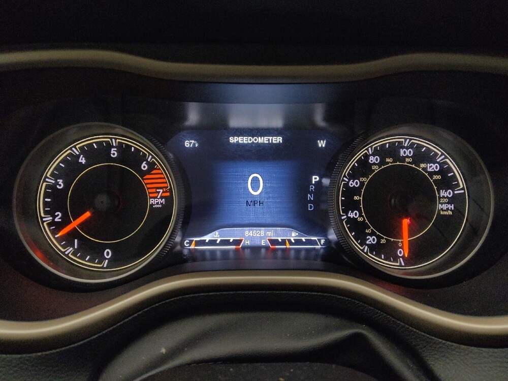 2018 Jeep Cherokee in Topeka, KS 66611 - 18097165 23